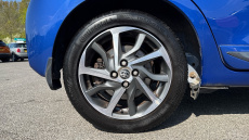 Toyota Yaris 1.5 Hybrid Y20 5dr CVT [Bi-tone] Hybrid Hatchback